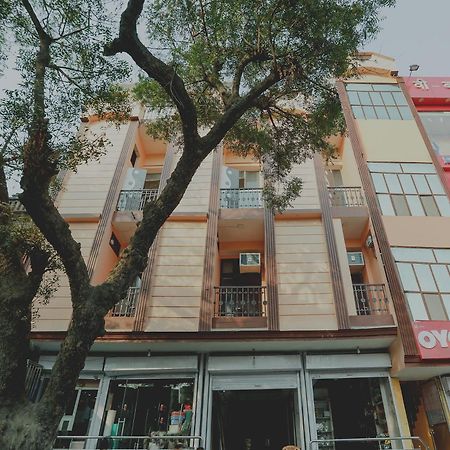 Super Collection O Nimisha Jail Rd Hotel Sitapur  Exterior photo