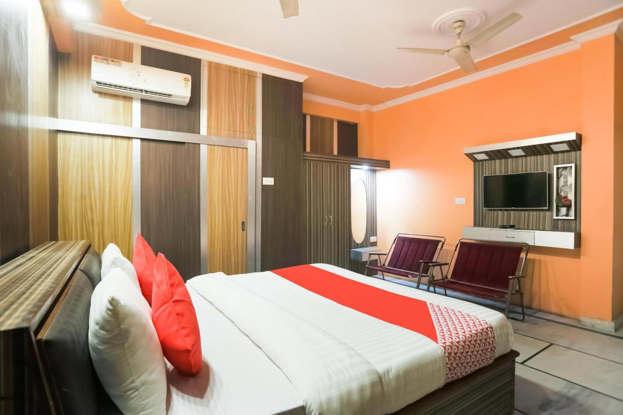 Super Collection O Nimisha Jail Rd Hotel Sitapur  Exterior photo