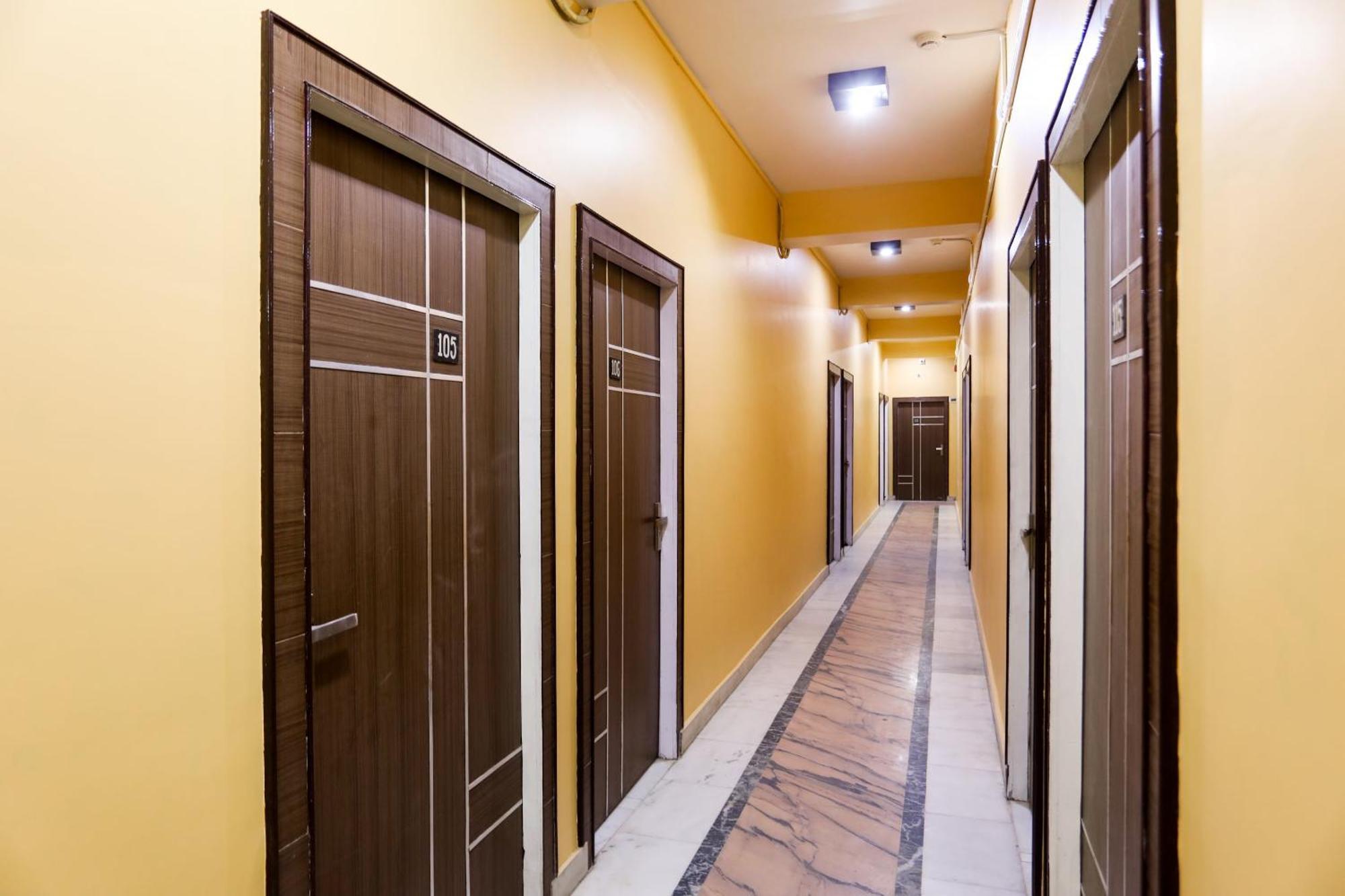 Super Collection O Nimisha Jail Rd Hotel Sitapur  Exterior photo
