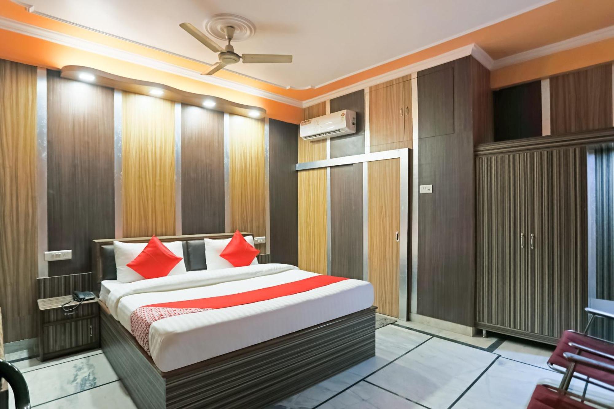Super Collection O Nimisha Jail Rd Hotel Sitapur  Exterior photo