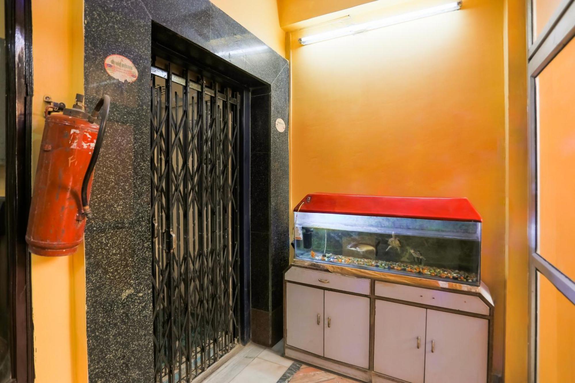 Super Collection O Nimisha Jail Rd Hotel Sitapur  Exterior photo