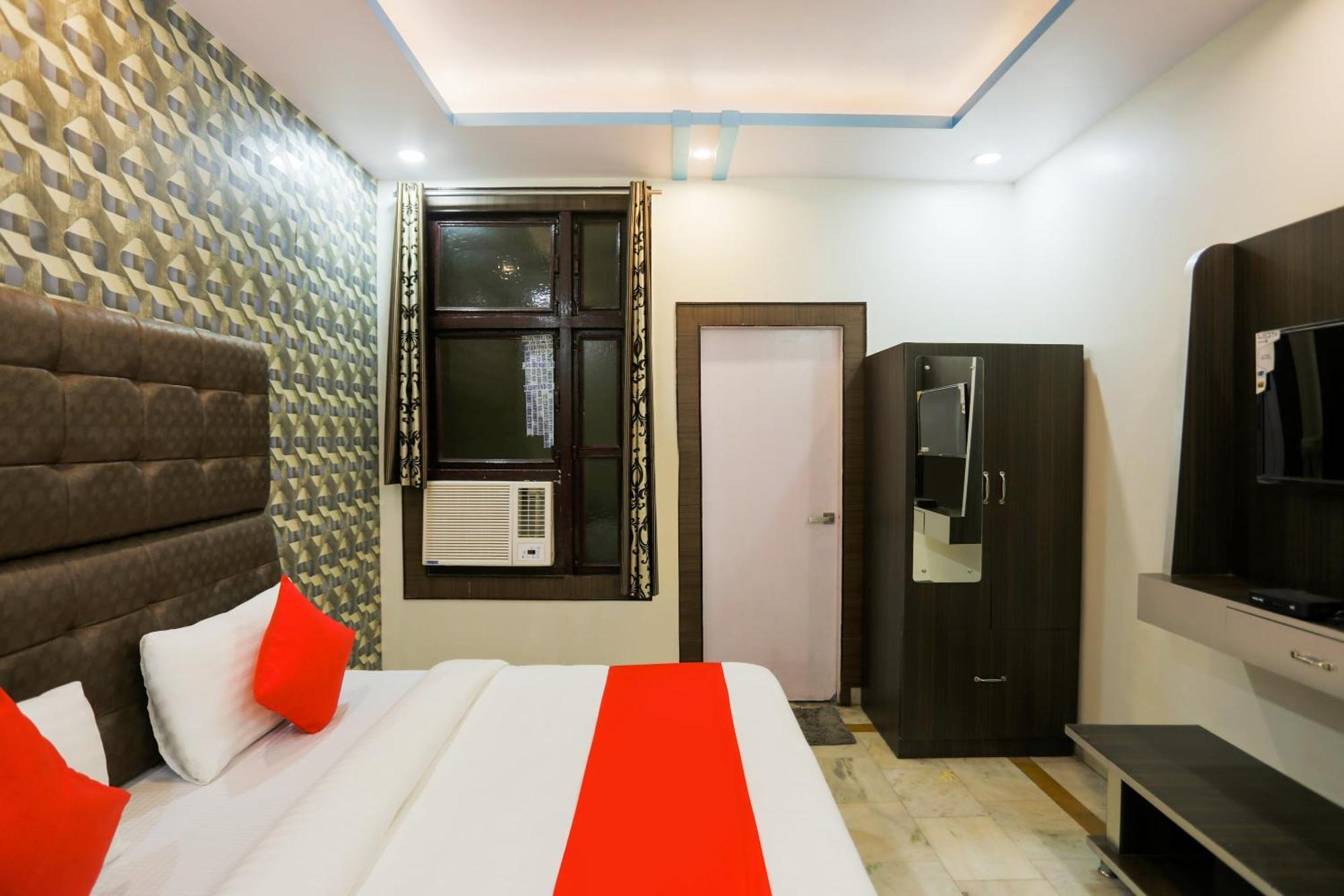 Super Collection O Nimisha Jail Rd Hotel Sitapur  Exterior photo